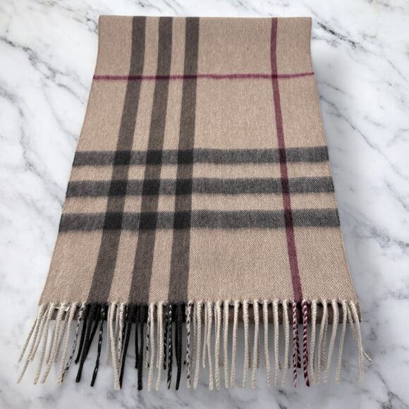 🔥 Flash Sale 🔥 Burberry Cashemer Scarf - Picture 6 of 11